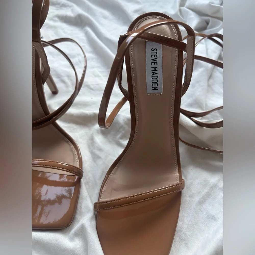 Steve Madden Tan Heeled Sandals with strappy design tie - Picture 2 of 6